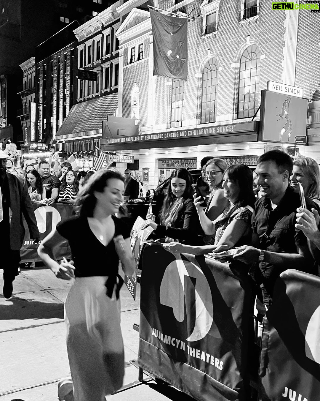 Lea Michele Instagram - The greatest love and appreciation for everyone who came to see @funnygirlbwy this past year❤️