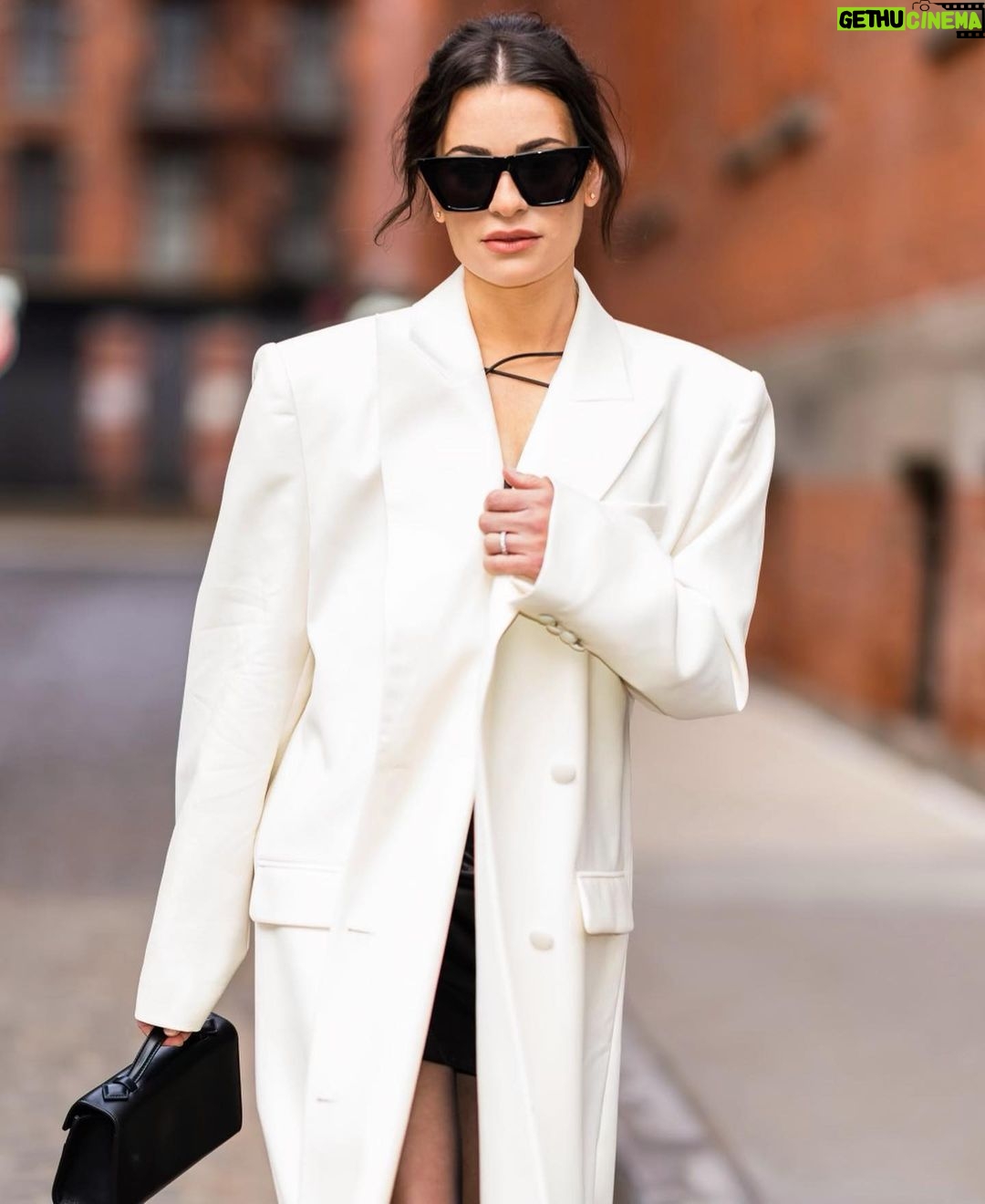 Lea Michele Instagram - Walking into 2023 like…