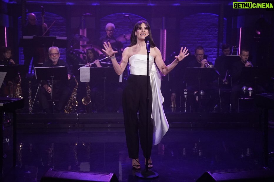 Lea Michele Instagram - @funnygirlbwy performance on @latenightseth tonight!⭐️ (📸 @Lloyd Bishop/NBC)