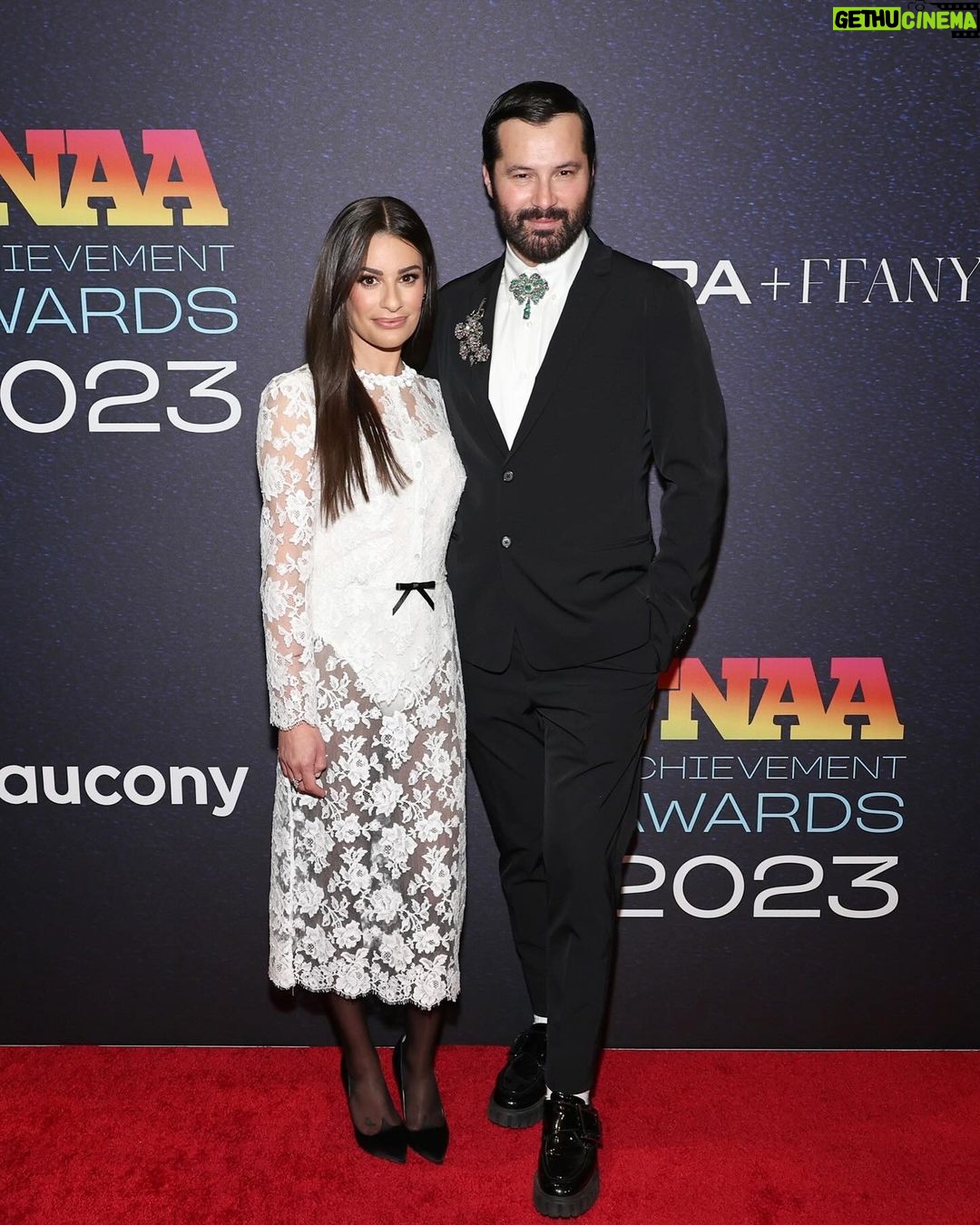Lea Michele Instagram - Such a wonderful night last night celebrating @gherardofelloni on his FNAA designer of the year award. @rogervivier @footwearnews 🖤🖤