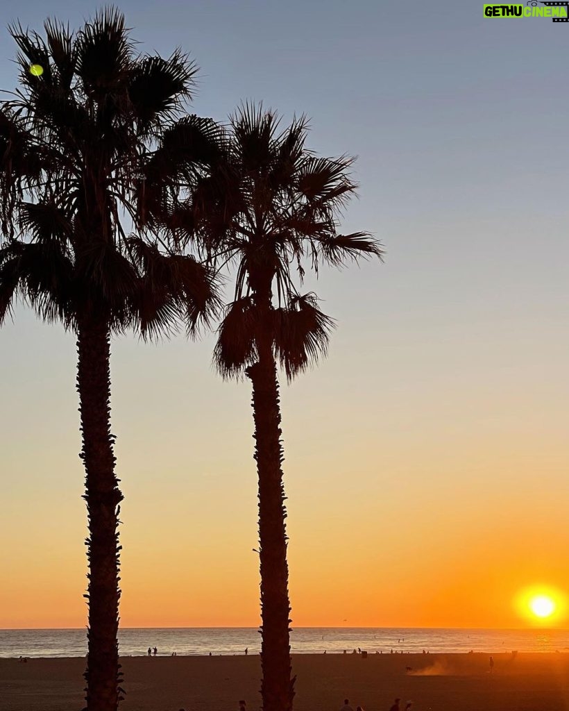 Lea Michele Instagram - Got a glimpse of the beautiful California sunset last month 🌅