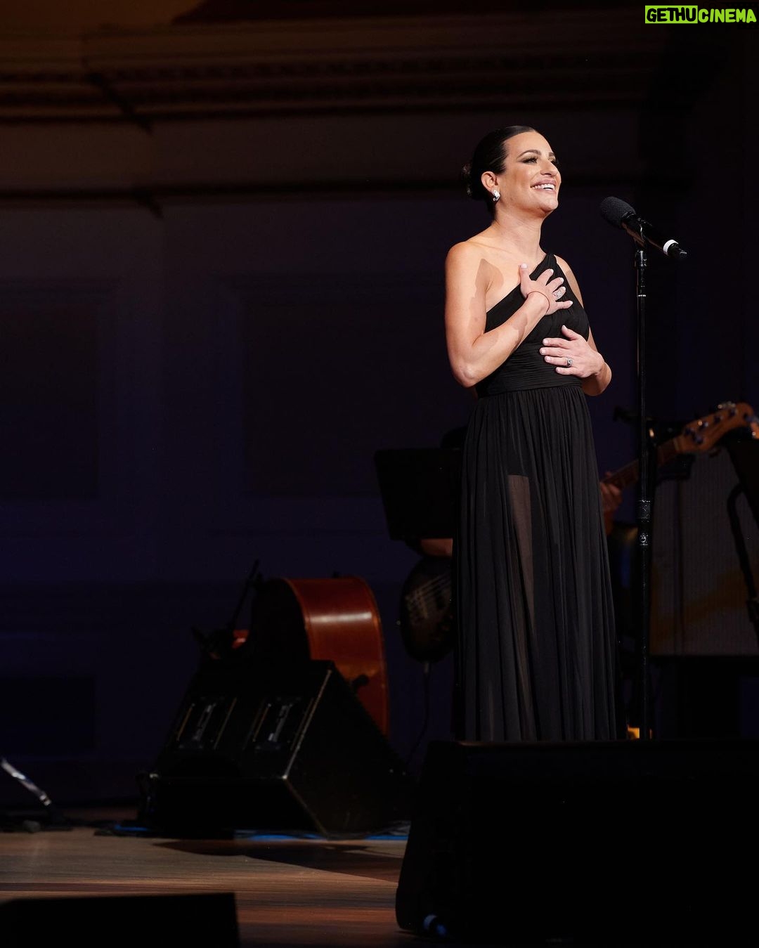 Lea Michele Instagram - Thank you so much to everyone who came on Monday night to my first solo concert debut at @carnegiehall 🎶 I have dreamed of performing on this stage since I was a little girl. I’m unbelievably grateful to have yet another dream come true this year. ❤️