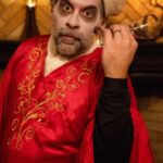 Leandro Hassum Instagram - Já deixou anotado?! Dia 24 em uma @netflixbrasil mais perto de você! Meu Cunhado é Um Vampiro! Não! Não é a Hebe Camargo na foto!!! Hahaha!