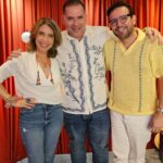 Leandro Hassum Instagram – Sabe quando vc realiza um sonho?Ser entrevistado  em um podcast que vc respeita, por alguém que vc é completamente encantado?
Pois é, sábado foi assim.  Eu fui entrevistado pela minha ídola @anabeatriz11 e pelo  @alexpsicologo que tenho uma tremenda admiração e respeito. E para fechar o fim de semana ela, ele e todo o time do @podpeople_ foram me assistir no teatro. Não preciso nem dizer que fiquei mega nervoso.  É sempre assim, quando sei que tem na plateia alguém  que sou fã e apaixonado. Bia ( ela me deixou chamá-la assim) minha admiração só aumentou. Vc vão ter o prazer de me ver babando por ela num papo maravilhoso que tivemos. Quero revanche!!! Como vc disse. #muito amor ❤️Você é incrível.  Aliás que time incrível.