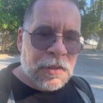 Leandro Hassum Instagram - Eu realmente não sei porquê gravei isso. Mas… quando(agora menos doidão) fui ver achei tão ridículo que resolvi postar. Precisava dividir essa vergonha. Rsrsrsrsrs Eu ri. Putz acho que ainda não passou a onda 😂😂😂😂😂