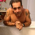 Leandro Hassum Instagram - #tbt de 2017 carnaval chegando e aqui vai minha dica de clareamento anual (o erro ortográfico é proposital.