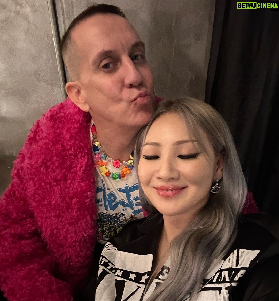Lee Chae-rin Instagram - + if you know you know +