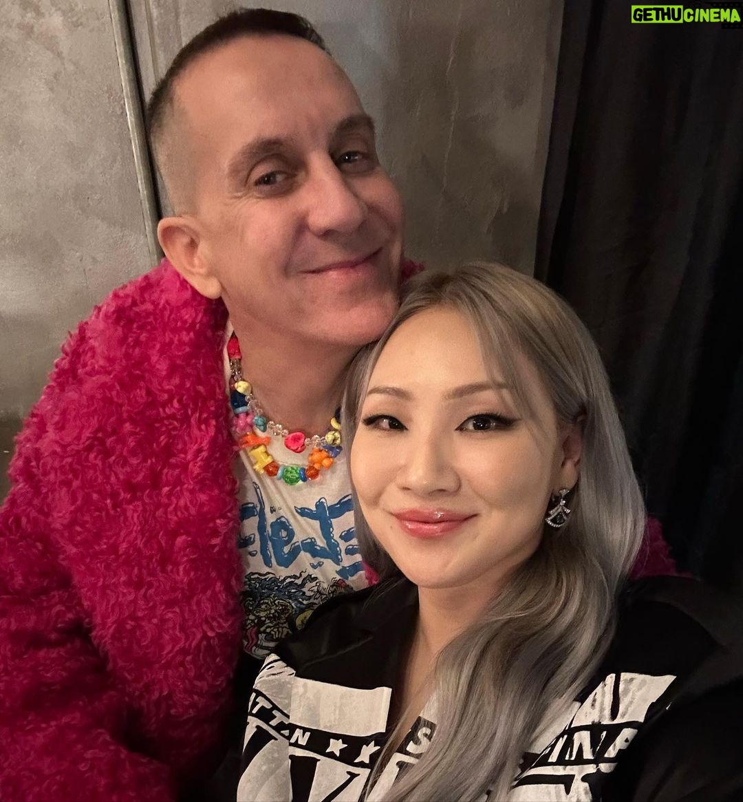 Lee Chae-rin Instagram - + if you know you know +