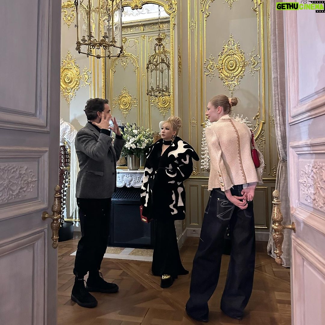 Lee Chae-rin Instagram - Congratulationz on your amazing show @danielroseberry @schiaparelli 🍒