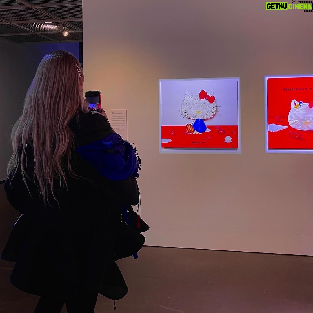 Lee Chae-rin Instagram - A Walk in Seoul City