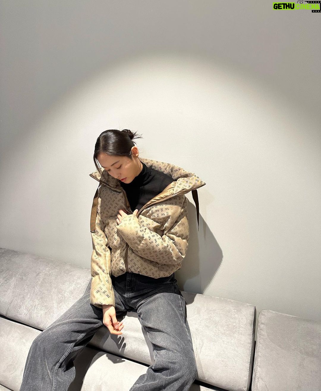 Lee Da-hee Instagram - #광고 #Herno #에르노 #FW22 #ModernVintage #UrbanOuterwearCouture