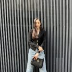 Lee Da-hee Instagram - 🖤 #광고 #토리버치 #Toryburchkorea #Toryburchfw21 #ToryBurchBags