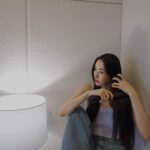 Lee Da-hee Instagram - #광고 셀프 스타일링🖤 #dysonseasonalstyling #다이슨코랄 #dysonhair