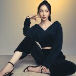 Lee Da-hee Instagram - 🖤