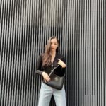 Lee Da-hee Instagram - 🖤 #광고 #토리버치 #Toryburchkorea #Toryburchfw21 #ToryBurchBags