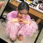 Lee Da-hee Instagram - 깃털..이해못하는 나....도 귀여워서 빌드업...🫠 #빌드업 #나도빌드업 #내옷도빌드업
