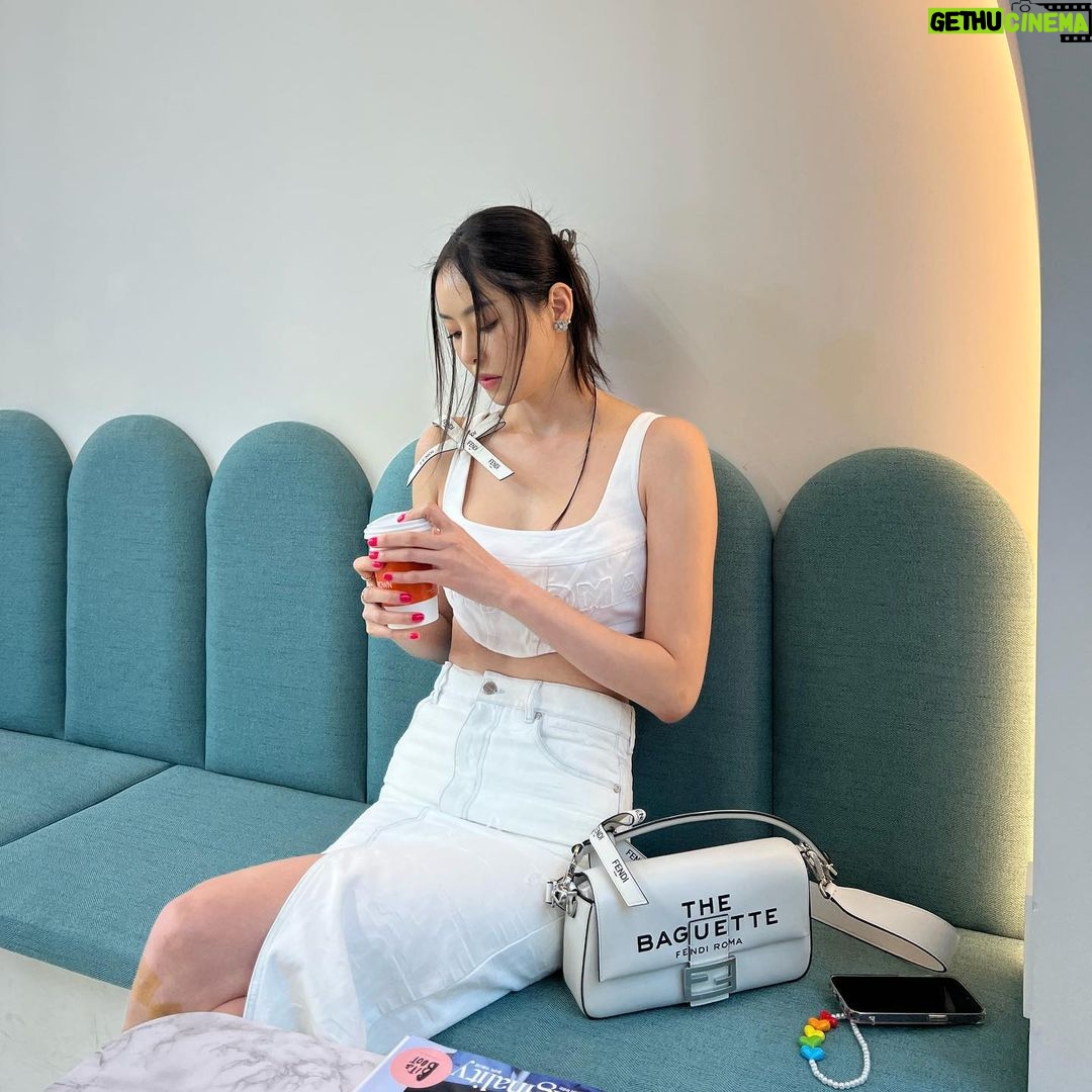 Lee Da-hee Instagram - #MarcJacobsXFendi #ad 빗앤붓