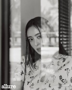 Lee Da-hee Instagram - AllureXCallaway
허윤선 기자님과 두번째 함께 했던 화보촬영❤️따뜻한 마음 잊지 않을게요 감사해요 기자님🙏