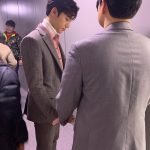 Lee Do-hyun Instagram – 즐거운 연말 연초 보내고 계신가요!
저는 너무 감사하게도 2018년 sbs연기대상에 참여하고 왔습니다!
너무 뜻깊은 축하무대도 했구요!
모두 여러분들의 큰 관심과 성원에 저희가 이렇게 한 걸음씩 성장해서 
한 해의 마무리를 너무 행복하게 한 것 같습니다..☺️
말로 다 할 수 없을 만큼 너무너무너무너무 감사하구요!
2019년은 돼지띠의 해 인만큼 저희 돼지띠 3인방과 함께 
행복하고 알찬 2019년 만들어봐요 
새해 복 많이 받으세요❤️
.
.
.
.
#이도현 #안효섭 #조현식 
#양세종 #신혜선 #예지원 #조수원 감독님 #조성희작가님 
#세종이형 효섭이 혜선이누나 지원이누나 수상 축하드려요🏆
#서른이지만열일곱입니다 
#sbs #연기대상 #축하무대 
#배탄소년단 #조정3인방 
#촛불하나 #지치고 #힘들땐 
#저희에게 #기대세요 
#새해복많이받으세요