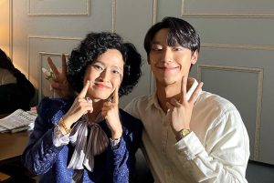 Lee Do-hyun Instagram - 오월의 청춘을 함께 해주신 감독님, 촬영스텝분들, 배우분들, 시청자여러분들, 팬분들, 모든분들에게 진심으로 감사 인사를 드립니다.
덕분에 1년에 딱 한 번 있는 5월을 너무 행복하게 지냈던 것 같습니다.
저희 오월의 청춘은
1980년 5월에 계셨던 분들에게
2021년 5월을 보내셨던 분들에게
앞으로의 5월을 보내실 분들에게 
전해드리고 싶습니다.
그 동안 황희태로 살게 해주셔서 감사합니다.
전 그럼 앞으로도 열심히 헤엄쳐 나아가겠습니다.

-1980년 5월에 황희태-