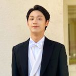 Lee Do-hyun Instagram - 오월의 청춘을 함께 해주신 감독님, 촬영스텝분들, 배우분들, 시청자여러분들, 팬분들, 모든분들에게 진심으로 감사 인사를 드립니다. 덕분에 1년에 딱 한 번 있는 5월을 너무 행복하게 지냈던 것 같습니다. 저희 오월의 청춘은 1980년 5월에 계셨던 분들에게 2021년 5월을 보내셨던 분들에게 앞으로의 5월을 보내실 분들에게 전해드리고 싶습니다. 그 동안 황희태로 살게 해주셔서 감사합니다. 전 그럼 앞으로도 열심히 헤엄쳐 나아가겠습니다. -1980년 5월에 황희태-