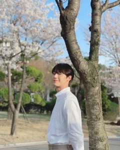 Lee Do-hyun Instagram - 🌸