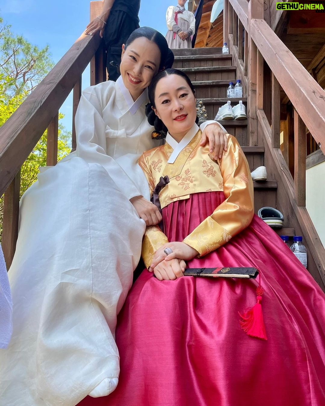 Lee Hanee Instagram - 내 사랑 장소운 대행수님~ . 하이얀 절세미인, 코메디여왕 따봉싸봉님 마이 애정합니다~~💫🧡 . 오늘 밤 9시50분 ㅋㅋ구정연휴밤도 밤피와 함께🥷🏻