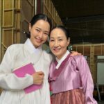Lee Hanee Instagram - . 와~벌써 밤피에 보내는 케릭터들이 생기네요. 찍는건 그리 어렵고 오래 걸리는데 방송이 시작하면 정말 빨리 지나가요!😅 백씨부인으로 열연한 우리 이쁜 유화~ 이판댁선배님 그리고 믓진 용덕이까지 고생많으셨습니다! 덕분이예요💗