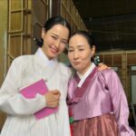 Lee Hanee Instagram - . 와~벌써 밤피에 보내는 케릭터들이 생기네요. 찍는건 그리 어렵고 오래 걸리는데 방송이 시작하면 정말 빨리 지나가요!😅 백씨부인으로 열연한 우리 이쁜 유화~ 이판댁선배님 그리고 믓진 용덕이까지 고생많으셨습니다! 덕분이예요💗