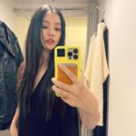 Lee Hanee Instagram – 빡센하루 마무리는 괜한 거셀로.
다들 굿밤요🤎
.
#영화유령 홍보시작
#디톡스2일차