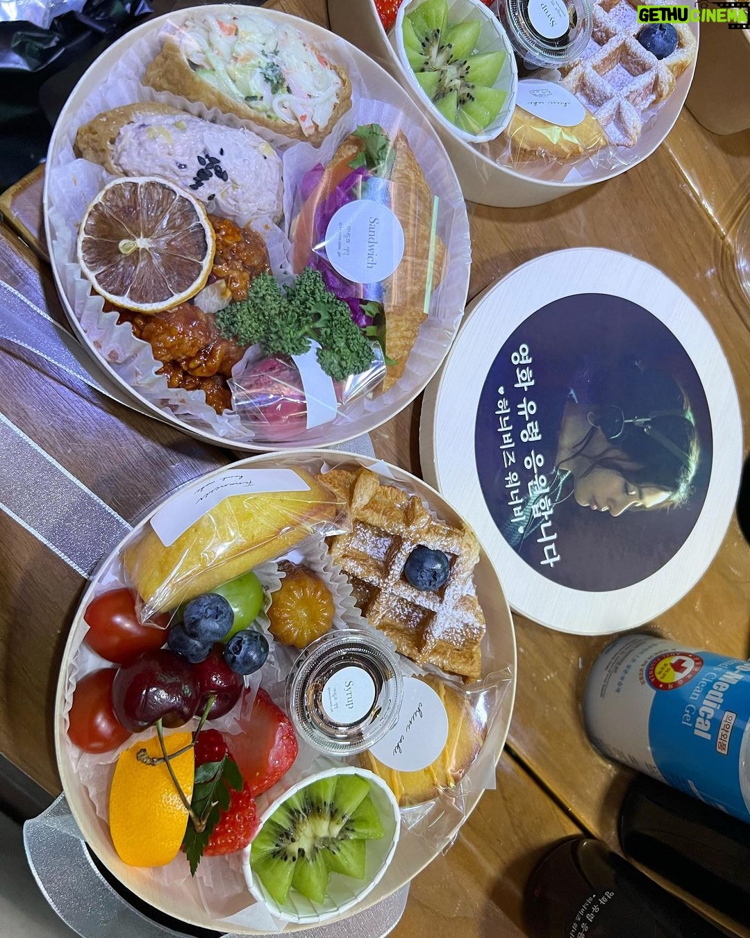 Lee Hanee Instagram - 유령들, 유령단들, 유령관객분들 정말 감사합니다! . 영화 #유령 상영중 💜