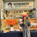 Lee Hanee Instagram - 촬영 때문에 생일이고 뭐고 하다 벙개에 벙개로 한 24년의 생일. 생일을 빌미로 사랑하는 사람들을 불러모아 한자리에서 볼 수 있다는 건 생일자의 특권인듯~ . 그래, 같이 축하할 땐 축하하고 기뻐할 땐 기뻐하고 슬퍼할 땐 슬퍼하는 거지. 그쳐?ㅎ . 사랑해요. 고마워요. 🙏🧡