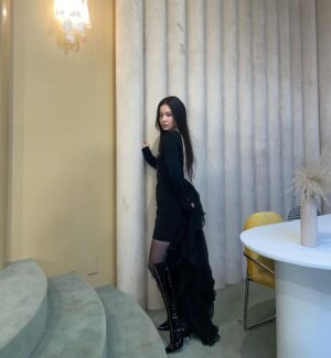 Lee Hi Instagram - 설 연휴 무사히 보냈기를 바라며, 복 많이 받아요 🫶