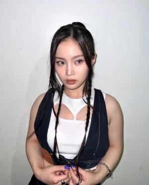 Lee Hi Instagram - OMG!! Philippines!! 🇵🇭 Tonight u guys are really amazing!! I felt that you guys are our real fans! I'll remember today for a long time.💕 I think we must meet again soon!! Thank u for showing us much love. XOXO 💋🥰💋