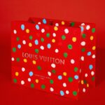 Lee Hi Instagram - Merry Christmas 🎄 #광고 #LVxYayoiKusama @louisvuitton