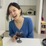 Lee Hi Instagram - 잔에든거 웰치스 포도맛