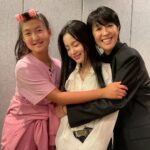 Lee Hi Instagram - 너무 팬입니다… 드디어 두분의 실물을 영접했어요.. 저도 만재랍니다.. 사실 라방도 몰래 들어가서 다 봤어요…💘 #공부왕찐천재 ㅤ Full video on @jinkyunghong YouTube Channel.