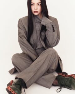Lee Hi Instagram - 🤵🏻‍♀️ My sight of GLAM look @gq_korea @jangdukhwa @58jin @nakyeum @giihee