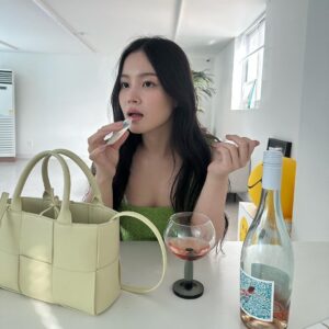 Lee Hi Instagram - 🌼