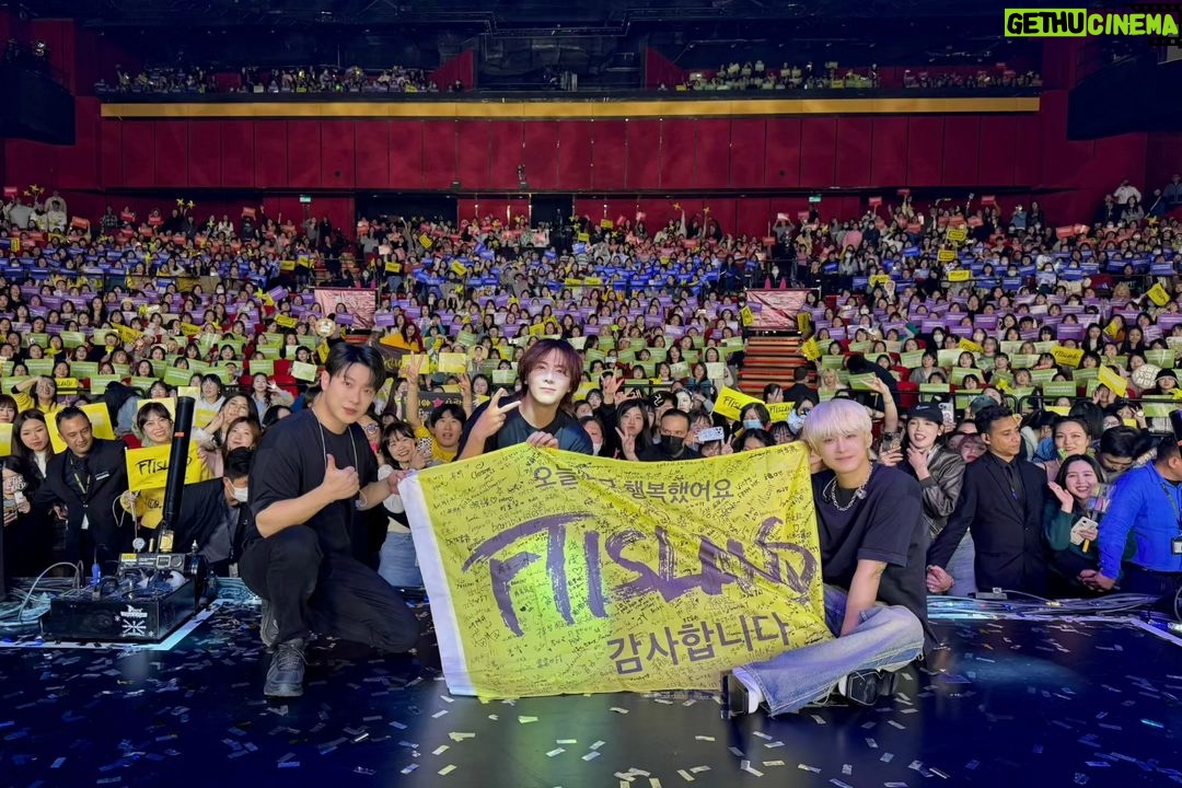 Lee Hong-gi Instagram - 2023~2024 #ftisland asiatour 'heyday' Macao부터 시작했습니다☺️☺️ 첫 시작부터 너무 행복하게 마무리했습니다. 꼭 우리 다시 만나요🤘 다음주는 #bangkok 에서 만나요!!! #doyouknowftisland