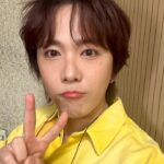 Lee Hong-gi Instagram - 데뷔17년만에 첫 연말콘서트가 너무 행복하게 마무리되었다. 앞으로의 우리들의 행보가 조금더 선명하게 나타났다. 너무 행복했다. 매년 연말을 같이 보낼수 있을꺼같다. 2024년도에 새롭게 그려질 #ftisland 멋지고 행복하게 만들어볼것이다. 우리들의 영원한 친구 #primadonna (남자팬들이 많아져서 그들의 이름도 정해야하나?🫡) 서로에게 힘이 되어주고 살아갈 동기부여를 해주는 아주 멋진관계를 쭉 지켜줘서 너무 고맙습니다. 2024년 새해복많이받으시고 더 자주 뵙겠습니다. 너무 행복했던 2023년 잘가😄 벅차게 다가오는 2024년 반가워🤘 #happynewyear