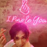 Lee Hong-gi Instagram - 어색하다