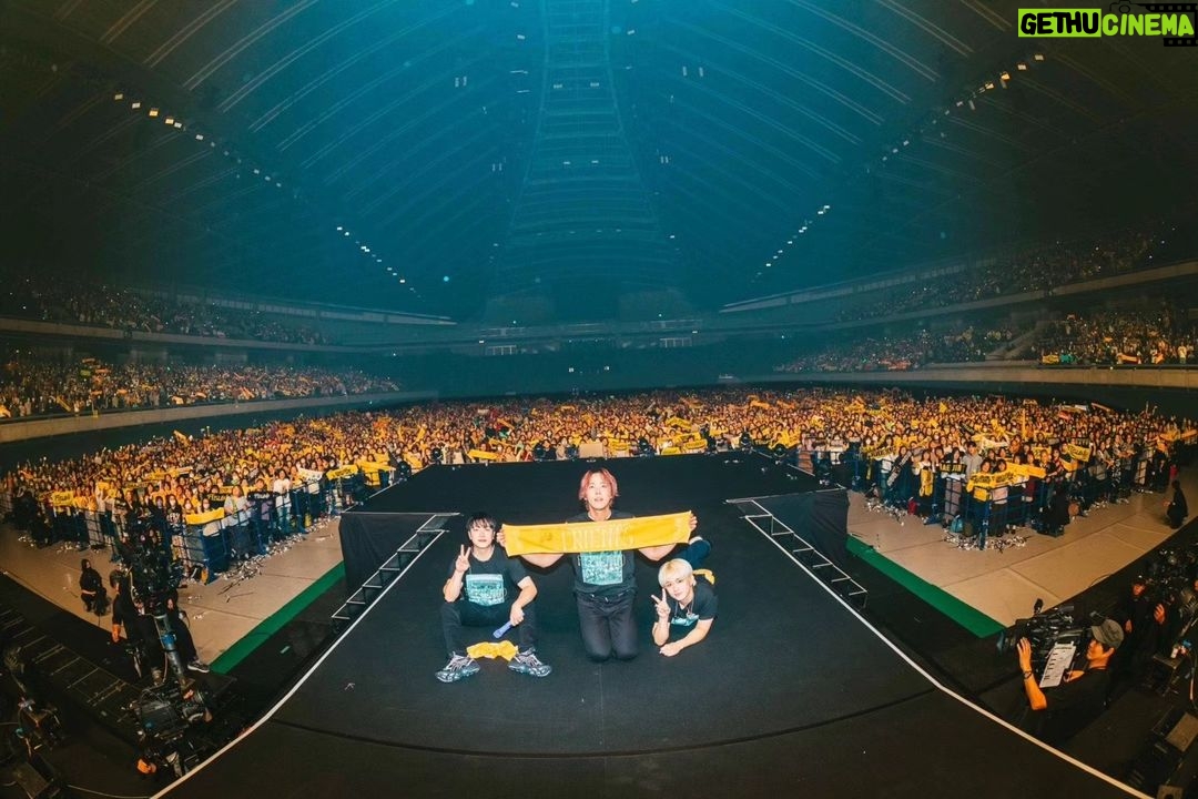 Lee Hong-gi Instagram - まじでありがとう ごれからのftislandをたのしみにしてな🤘🤘 ともたちになってくれてありかとう しぬまでいこ はいぼ-るのんでいいゆめみよぉぉ #ftisland