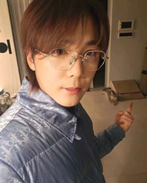 Lee Hong-gi Instagram - 1.동영상인거 몰랐을때
2.어떻게바꾸지

결론 그냥 못찍어 아주그냥😳