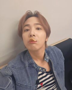 Lee Hong-gi Instagram - 후하후하😵