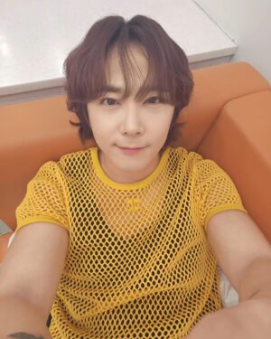 Lee Hong-gi Instagram - 정면,좌,우
당신의 선택은?🤩