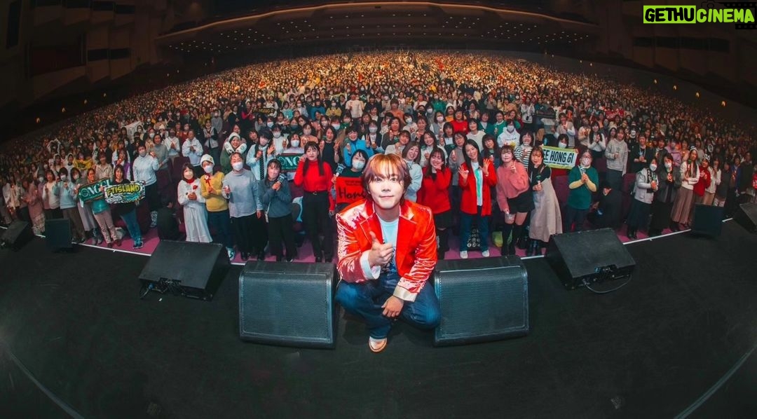 Lee Hong-gi Instagram - きょうのliveでことしのjapan liveはおわりました!!! 2023ねんはftislandにとって'だい1page'のおわりだった!!! 2024ねんはいままでのおれらをわすれずにあたらしいftisland'だい2page'をかく!!! ほんとうに×100000000 ありがとう🤘🤘 しあわせすぎた!!!!!!! またらいねん!!!!!!たくさんあそぼ😄😄😄 #ftisland #doyouknowftisland #doyouknowprimadonna #foundme#stayyoung#seeyousoonagain