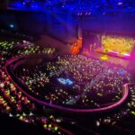 Lee Hong-gi Instagram - 와우...이번엔 7년만에 만난 #singapore#primadonna 너무너무 즐거웠습니다!!!😚🤘 이렇게나 반겨주고 잊지않고 노래들 다 기억해주고 신곡도 다 듣고와주고!!! 어느곳을 가도 여러분들 덕분에 힘이납니다!!! 새로만든 노래 살짝 스포했는데 조그만 기다려줘요!! 약속대로 곧 돌아올께요😁 약속!!!!!!!🤙 つぎはどこ?? #너무너무thankyou#ftisland#heyday