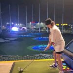 Lee Hong-gi Instagram - 오호!!!인도어지만 다같이 게임도 할수있고 재밌는곳 #topgolf#thailand 왔지롱🫡🫡 연습도하고 거리내기도하고 럭키로 핑크볼도 뽑아서 경품도 뽑아봤다☺️ 우리나라에도 이거 생기면 자주갈듯한데 ㅋㅋㅋㅋㅋㅋㅋㅋ 옛날 락볼링장느낌!!!ㅋㅋㅋㅋㅋ Topgolf Thailand