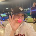 Lee Hong-gi Instagram - 오호!!!인도어지만 다같이 게임도 할수있고 재밌는곳 #topgolf#thailand 왔지롱🫡🫡 연습도하고 거리내기도하고 럭키로 핑크볼도 뽑아서 경품도 뽑아봤다☺️ 우리나라에도 이거 생기면 자주갈듯한데 ㅋㅋㅋㅋㅋㅋㅋㅋ 옛날 락볼링장느낌!!!ㅋㅋㅋㅋㅋ Topgolf Thailand